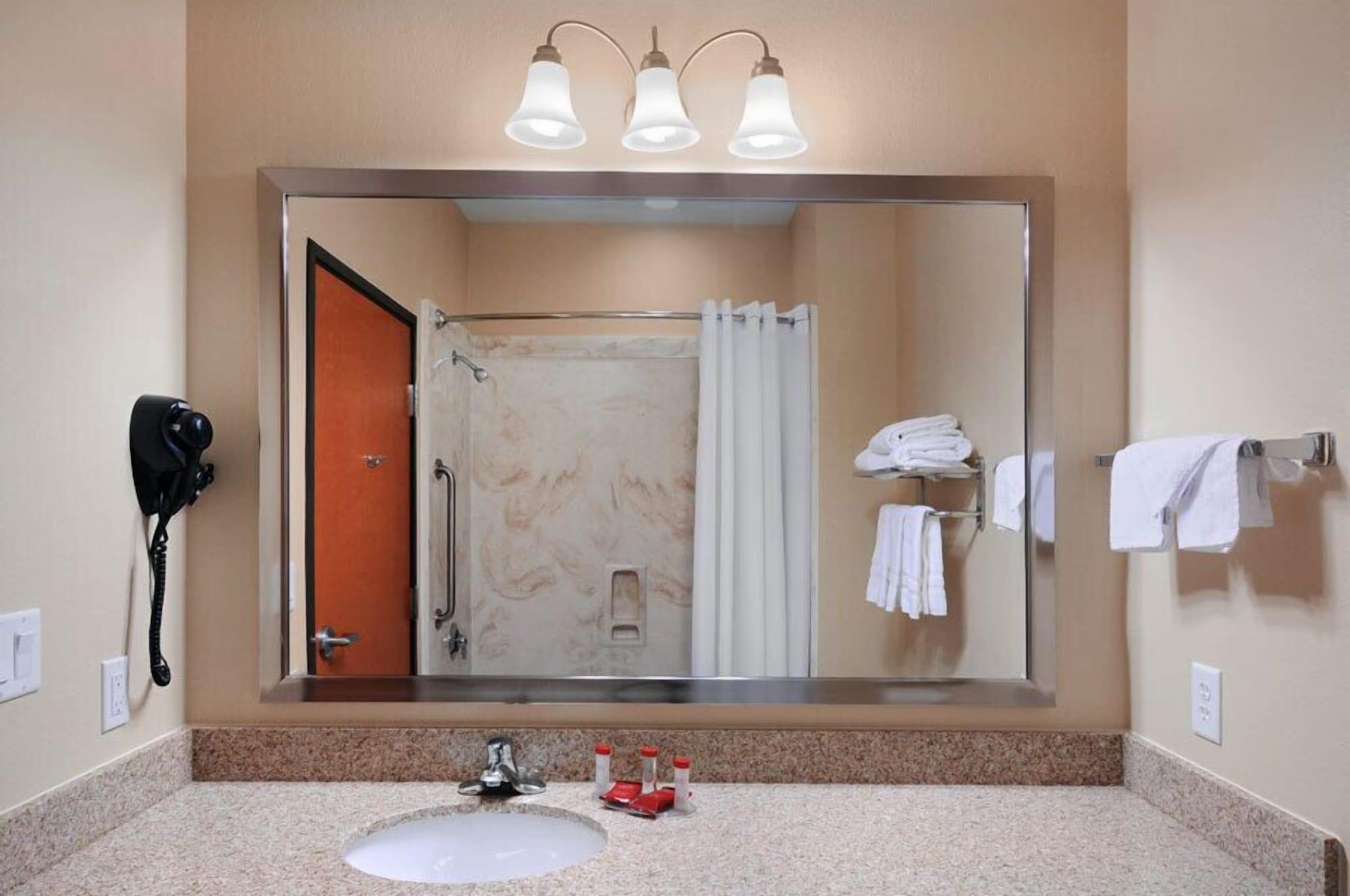 Ramada By Wyndham College Station Hotel Kamer foto