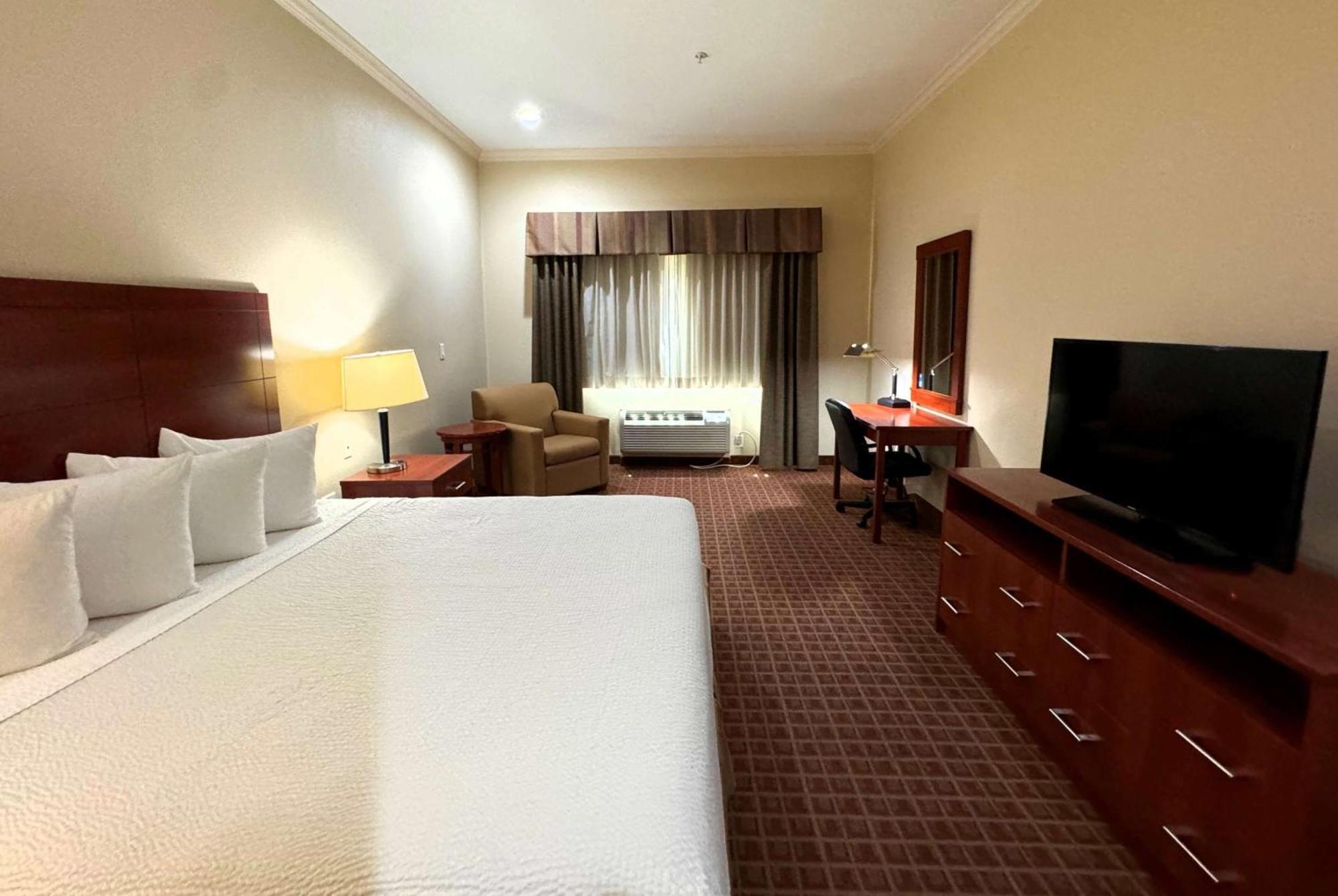 Ramada By Wyndham College Station Hotel Buitenkant foto