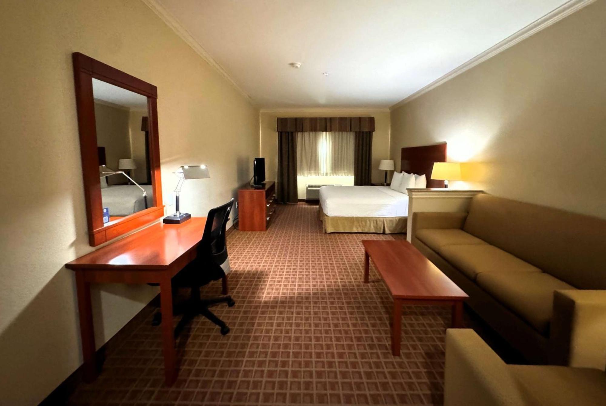 Ramada By Wyndham College Station Hotel Buitenkant foto