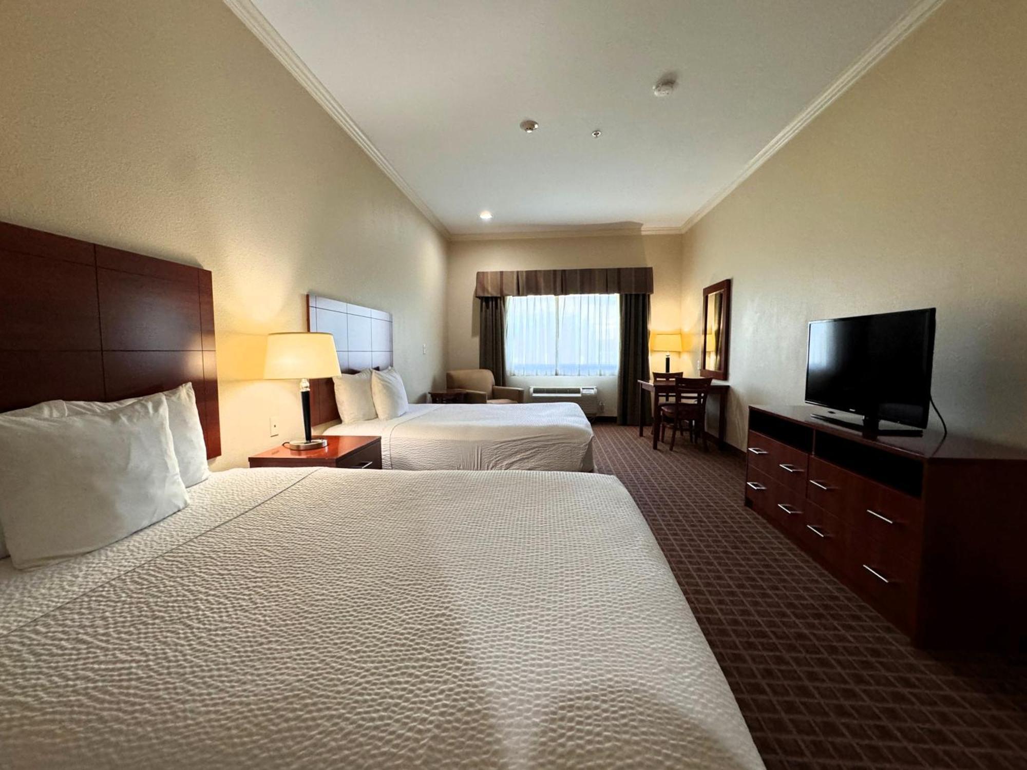 Ramada By Wyndham College Station Hotel Buitenkant foto