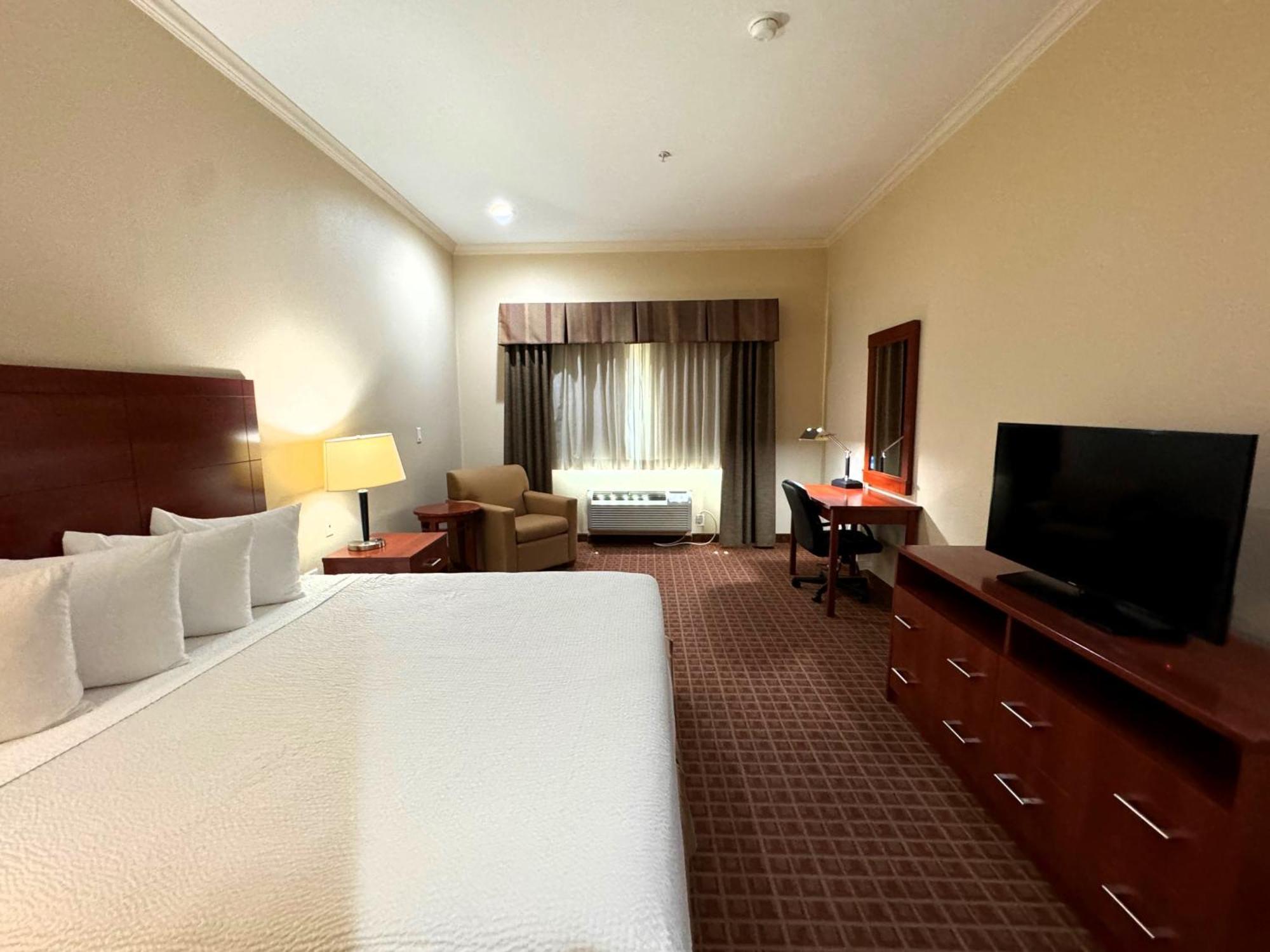 Ramada By Wyndham College Station Hotel Buitenkant foto
