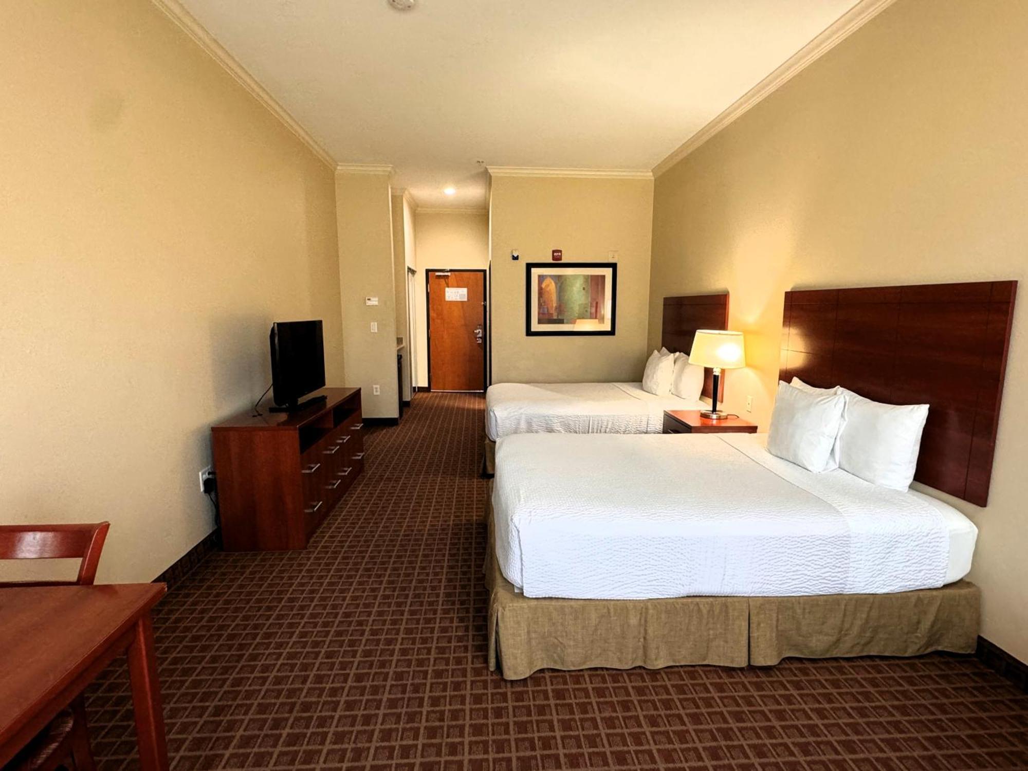 Ramada By Wyndham College Station Hotel Buitenkant foto
