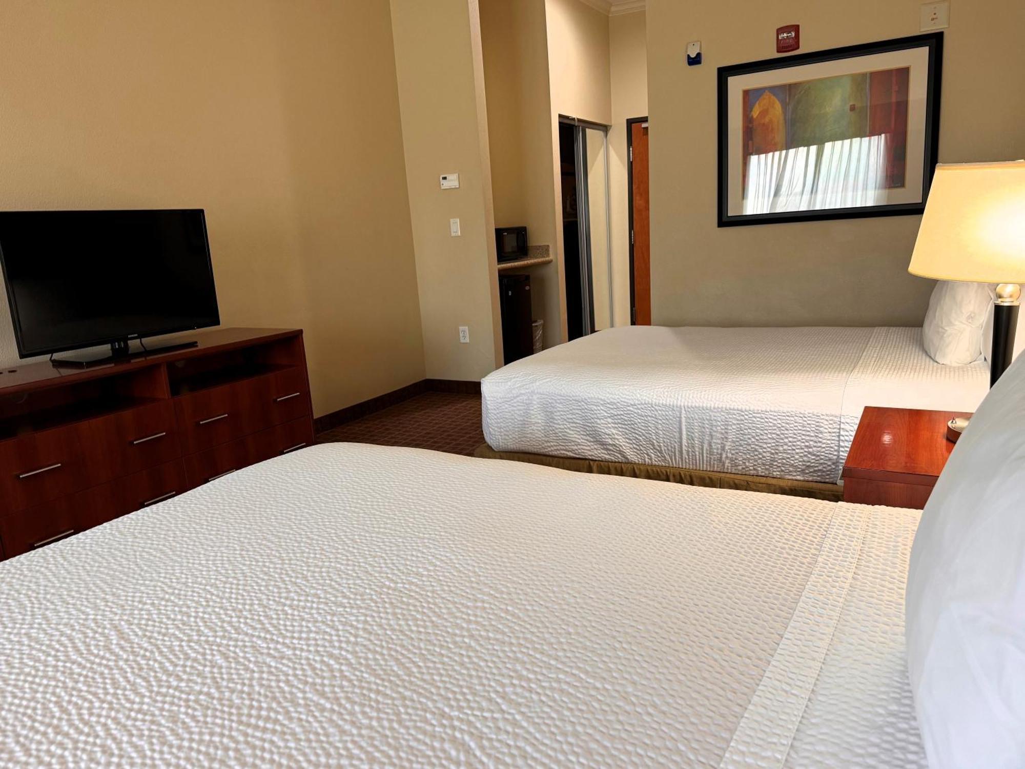 Ramada By Wyndham College Station Hotel Buitenkant foto