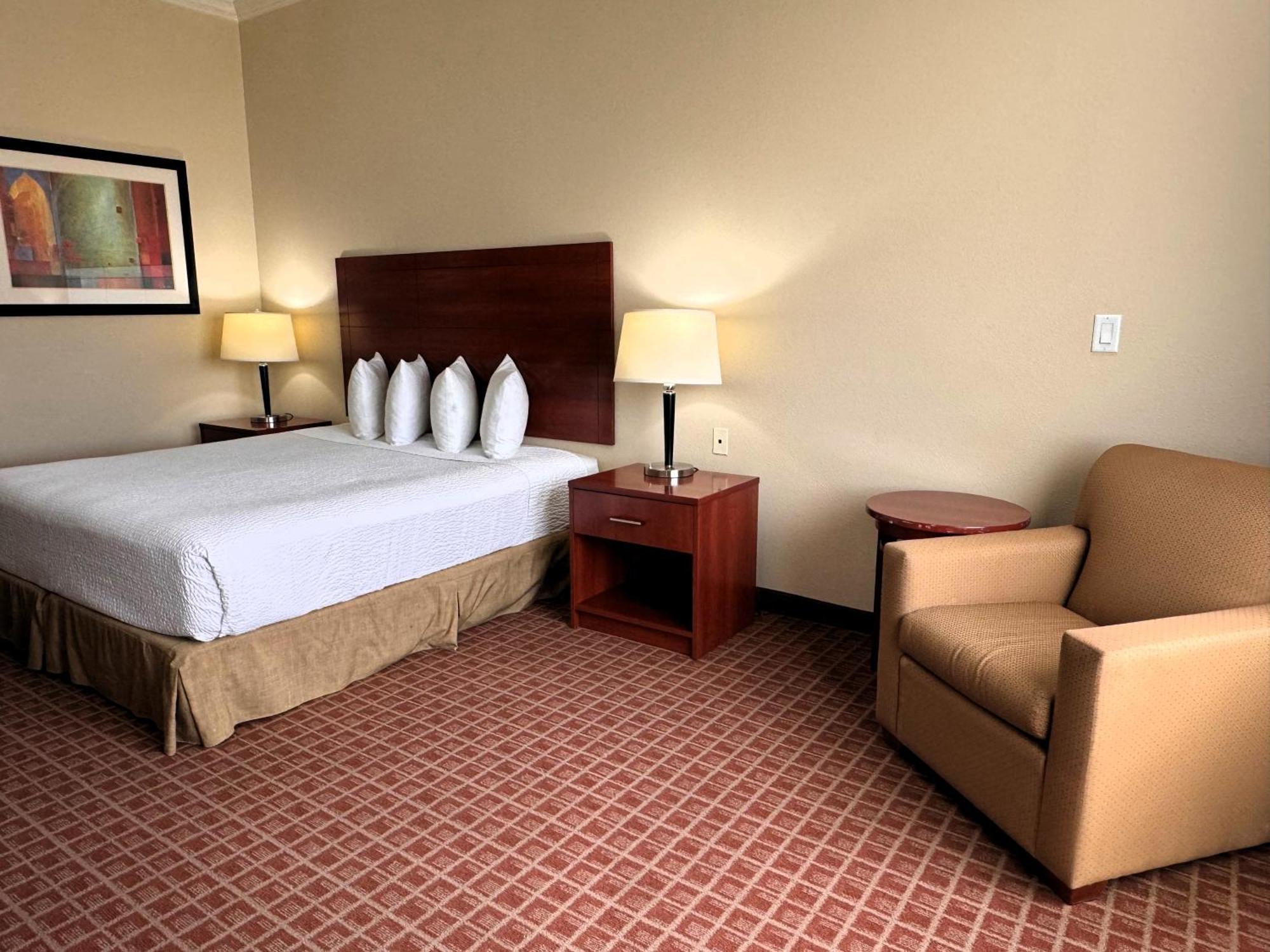 Ramada By Wyndham College Station Hotel Buitenkant foto