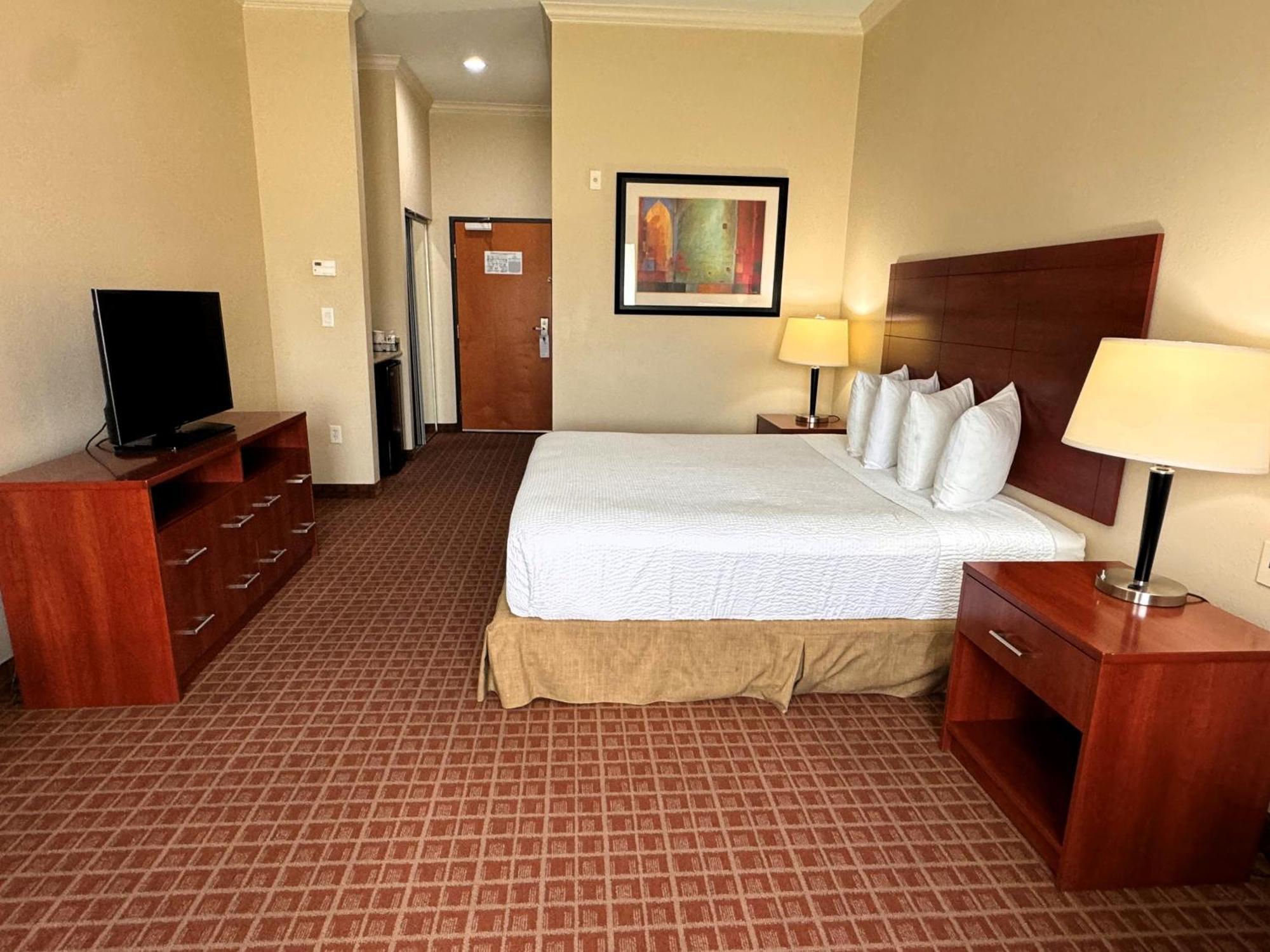 Ramada By Wyndham College Station Hotel Buitenkant foto
